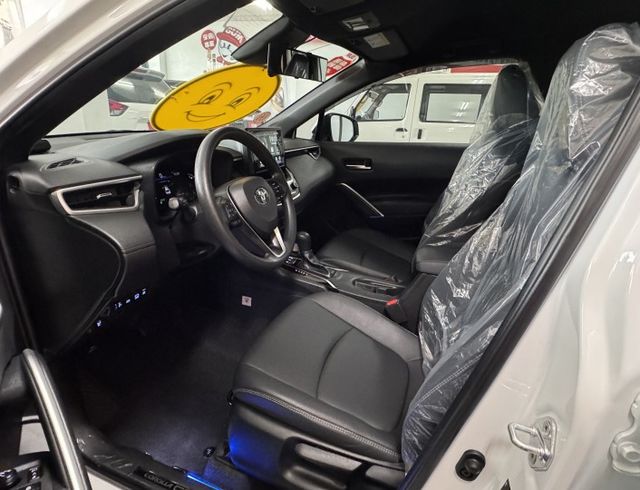 2023 TOYOTA　COROLLA　CROSS 1.8  HYBRID尊爵~僅跑４萬多KM✅I KEY✅環景✅恆溫  第11張相片