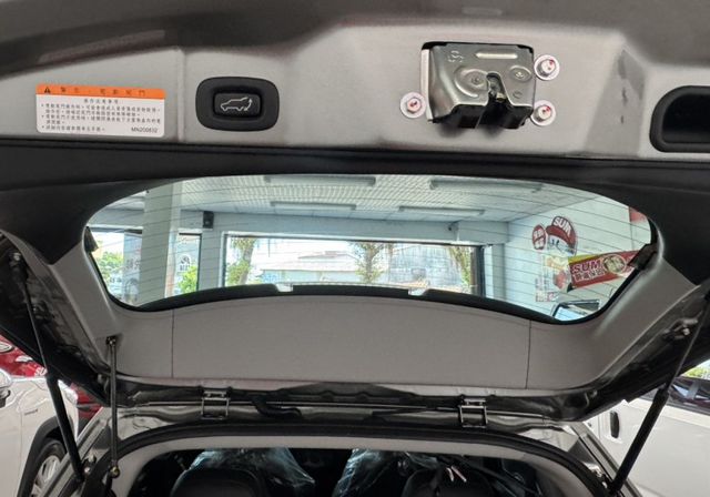 2023 Mitsubishi Colt Plus~僅跑1萬多KM✅I KEY✅環景影像系統✅盲點偵測✅電動尾門✅恆溫空  第14張相片