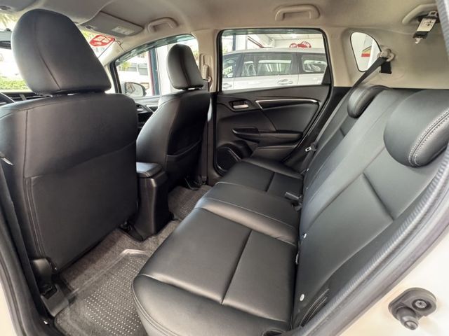 2019 HONDA FIT 1.5 S僅跑萬15萬多KM✅I KEY ✅方向盤快控鍵✅換檔撥片✅中控螢幕✅恆溫空調  第11張相片