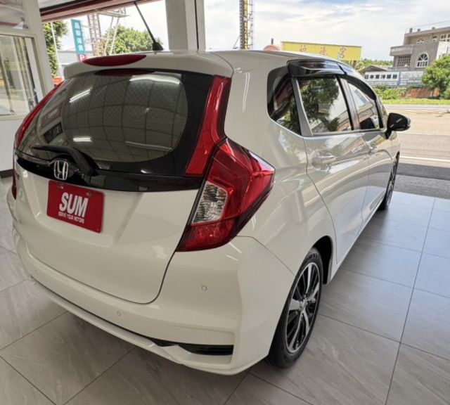 2019 HONDA FIT 1.5 S僅跑萬15萬多KM✅I KEY ✅方向盤快控鍵✅換檔撥片✅中控螢幕✅恆溫空調  第15張相片