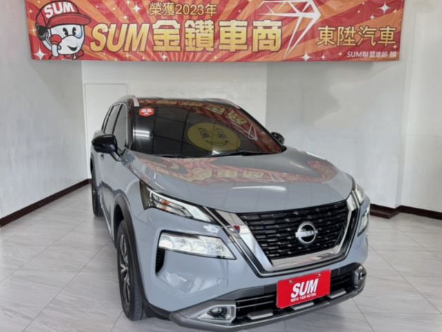 2023 Nissan X-Trail旗艦版僅跑２萬多KM✅I KEY✅環景影像 ✅方向盤快控鍵✅換檔撥片✅電動尾門  第1張相片