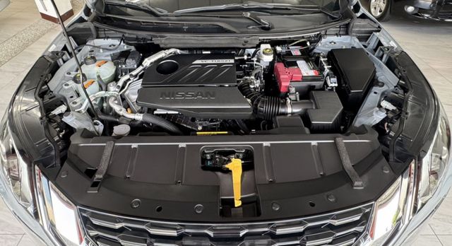 2023 Nissan X-Trail旗艦版僅跑２萬多KM✅I KEY✅環景影像 ✅方向盤快控鍵✅換檔撥片✅電動尾門  第18張相片