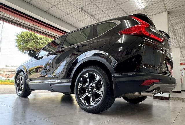 運動休旅車 2019 HONDA CRV 1.5 S僅跑５萬多KM～保證里程✅I KEY✅全景天窗✅電動尾門  第2張相片