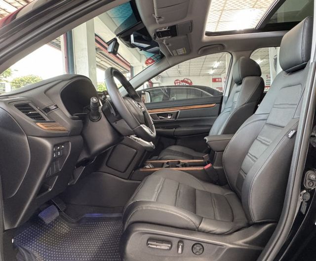 運動休旅車 2019 HONDA CRV 1.5 S僅跑５萬多KM～保證里程✅I KEY✅全景天窗✅電動尾門  第12張相片