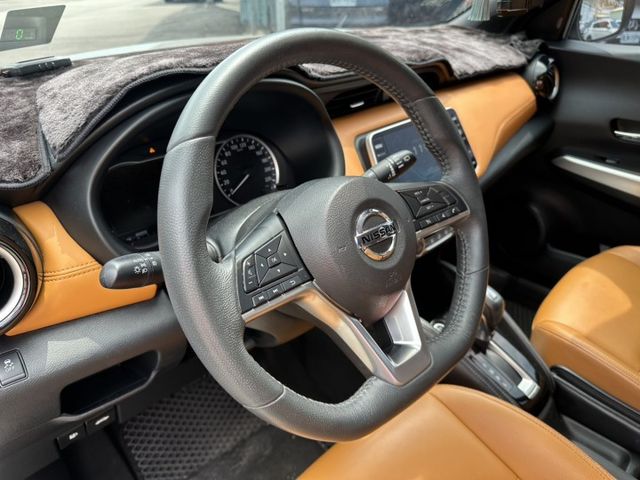 2022 NISSAN KICKS智行旗艦版~僅跑３萬多KM✅I KEY✅空力套件✅環景影像✅定速✅恆溫✅車頂行李架  第7張相片