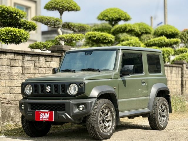 2023 SUZUKI JIMNY 實跑６萬多KM✅定速巡航✅方向盤快控鍵✅恆溫空調✅中控螢幕✅倒車雷達✅倒車影像輔助  第1張相片