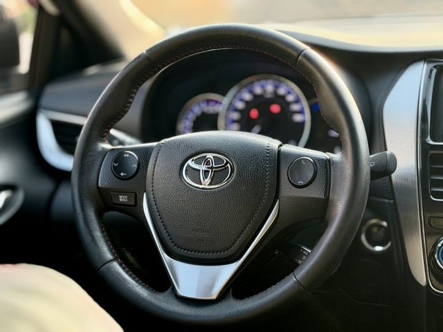 2018 TOTOYA YARIS 1.5 S~實跑15萬多KM✅I KEY✅空力套件✅定速巡航✅方向盤快控鍵✅換檔撥片  第5張相片