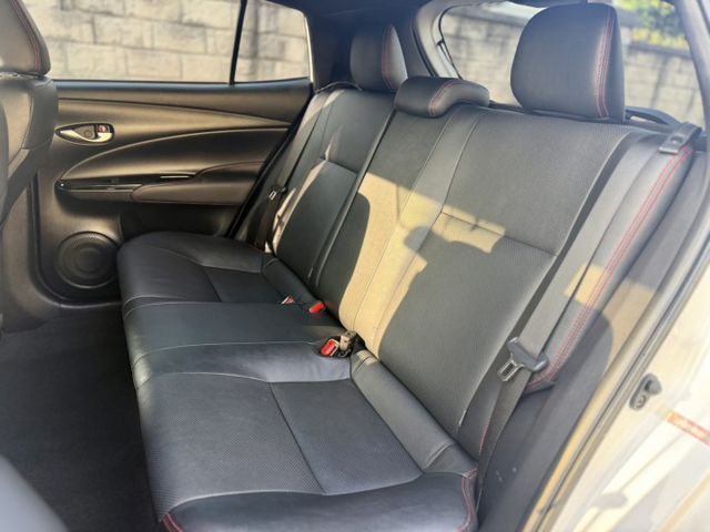 2018 TOTOYA YARIS 1.5 S~實跑15萬多KM✅I KEY✅空力套件✅定速巡航✅方向盤快控鍵✅換檔撥片  第8張相片