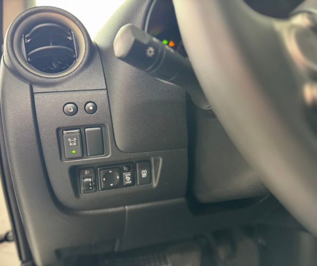 2018 NISSAN MARCH實跑8萬多KM～保證里程✅I KEY✅方向盤快控鍵✅恆溫空調✅電動折疊後視鏡  第8張相片