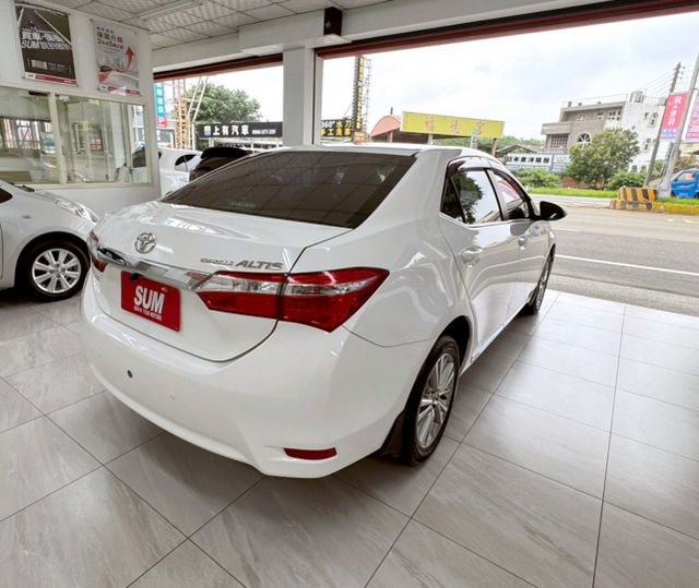 2015 TOYOTA COROLLA ALTIS實跑11萬多KM✅I KEY✅方向盤快控鍵✅恆溫空調✅定速巡航✅倒車雷  第6張相片