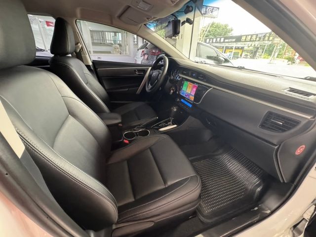 2015 TOYOTA COROLLA ALTIS實跑11萬多KM✅I KEY✅方向盤快控鍵✅恆溫空調✅定速巡航✅倒車雷  第8張相片