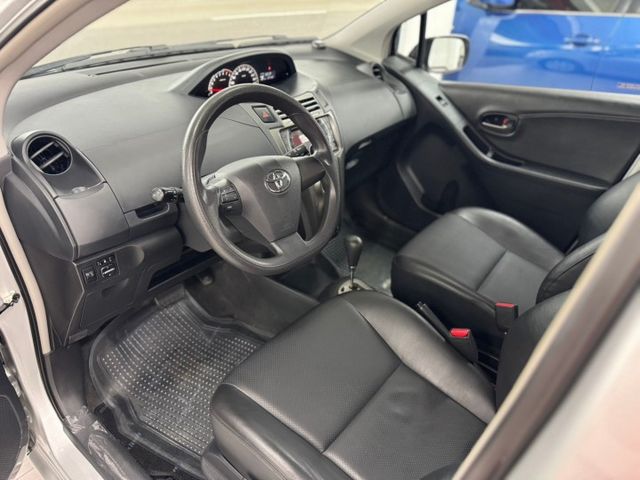 2014 TOTOYA YARIS實跑10萬多KM～保證里程✅方向盤快控鍵✅恆溫空調蜂鳴式✅倒車輔助系統✅電動折疊後視鏡  第3張相片