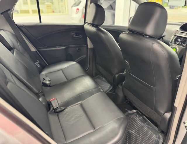 2014 TOTOYA YARIS實跑10萬多KM～保證里程✅方向盤快控鍵✅恆溫空調蜂鳴式✅倒車輔助系統✅電動折疊後視鏡  第9張相片