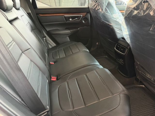 2018 HONDA CRV 1.5 S~實跑1０萬多KM✅定速巡航✅全景式電動天窗✅電動尾門✅車道維持輔助✅碰撞緩解煞  第8張相片