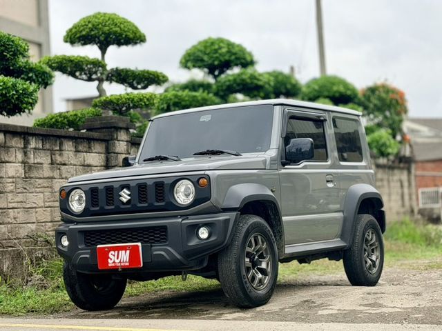 2021 SUZUKI JIMNY 1.5 GLX輕型越野車~實跑10萬多KM✅定速巡航✅方向盤快控鍵✅恆溫空調✅中控螢  第1張相片