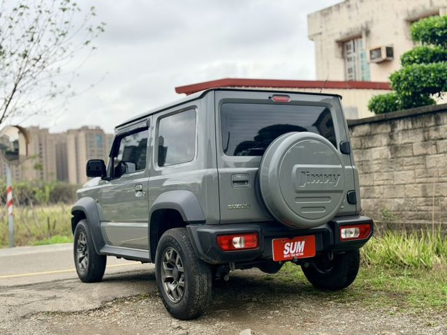 2021 SUZUKI JIMNY 1.5 GLX輕型越野車~實跑10萬多KM✅定速巡航✅方向盤快控鍵✅恆溫空調✅中控螢  第2張相片