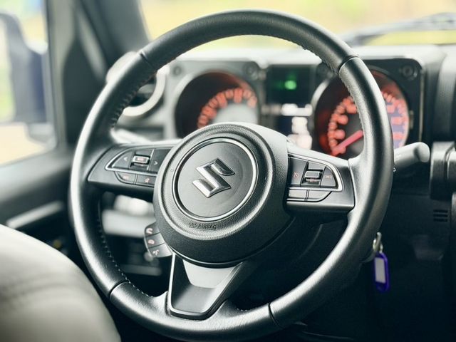 2021 SUZUKI JIMNY 1.5 GLX輕型越野車~實跑10萬多KM✅定速巡航✅方向盤快控鍵✅恆溫空調✅中控螢  第4張相片