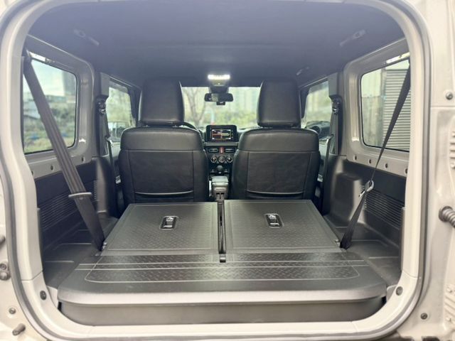 2021 SUZUKI JIMNY 1.5 GLX輕型越野車~實跑10萬多KM✅定速巡航✅方向盤快控鍵✅恆溫空調✅中控螢  第10張相片