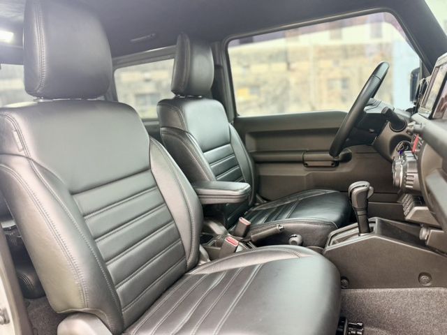 2021 SUZUKI JIMNY 1.5 GLX輕型越野車~實跑10萬多KM✅定速巡航✅方向盤快控鍵✅恆溫空調✅中控螢  第11張相片