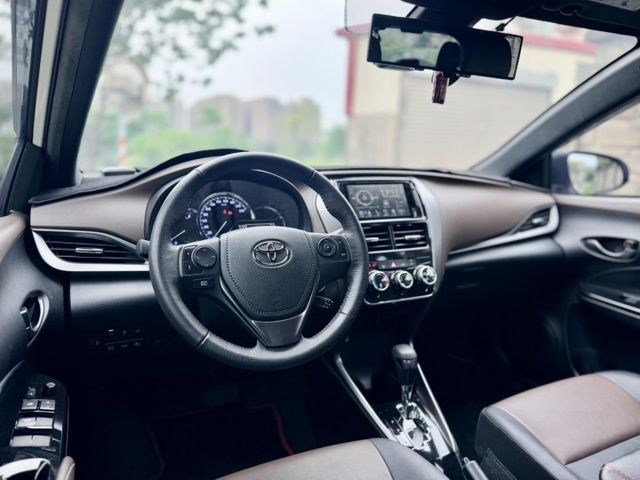 2022 TOTOYA YARIS CROSSOVER~實跑2萬多KM✅I KEY✅方向盤快控鍵✅恆溫空調✅換檔撥片  第3張相片