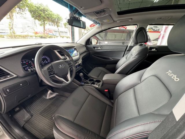 ❱❱❱TUCSON 尊貴TURBO運動休旅車✔️一手車✔️原鈑件✅I KEY✅全景天窗✅駕駛座電動調整✅定速巡航  第14張相片