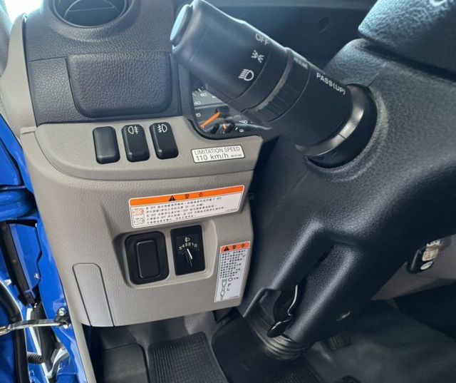 ❱❱❱車況極新✔️空間實用好載貨✔️原鈑件✔️一手車✔️低里程 ✅環景✅盲點✅中控鎖✅ABS防鎖死✅衛星導航✅倒車顯影  第11張相片