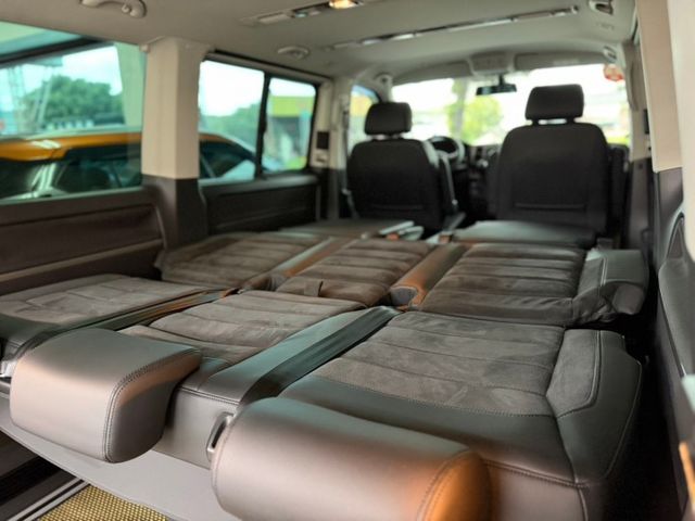 ❱❱❱市場稀有廂型休旅車~鋁圈正BBS~車宿露營 ✅原版件✅低里程✅電動雙側滑門✅電動尾門✅後座折疊小桌  第4張相片