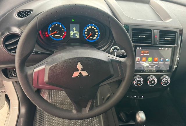 ❱❱❱熱門掀背車✔️省油省稅✔️魔術大空間✔️高妥善率   ✅一手車✅原版件✅低里程✅I KEY✅盲點偵測✅電動尾門  第4張相片