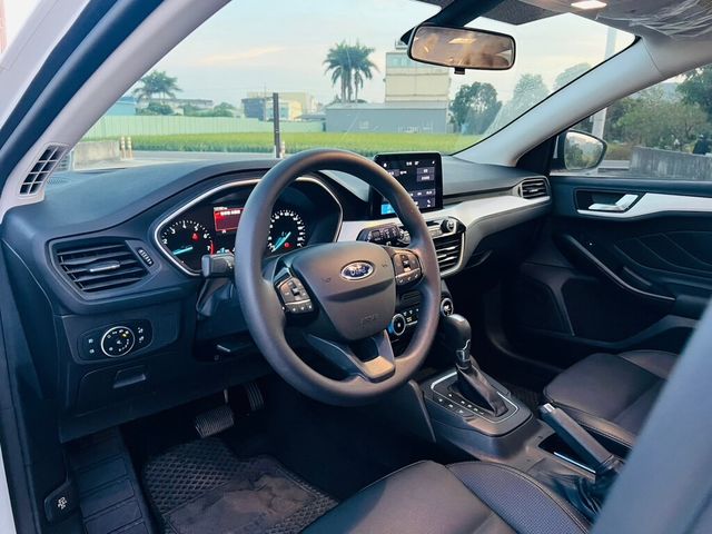 FORD福特 FOCUS  第7張相片