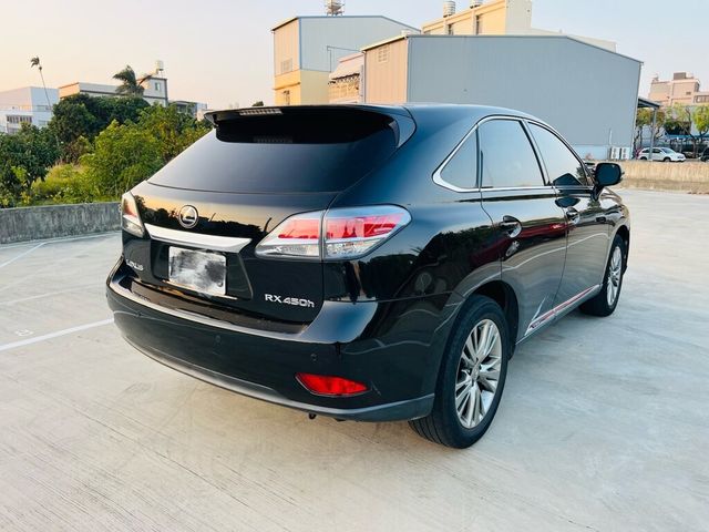 LEXUS凌志 RX450H  第13張相片