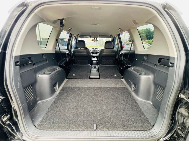 TOYOTA豐田 RAV4  第10張相片