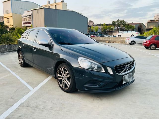 VOLVO富豪 V60  第2張相片