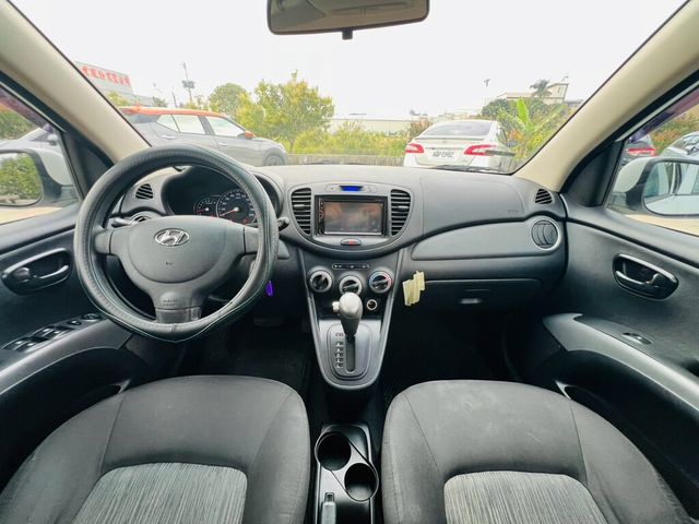 HYUNDAI現代 I10  第5張相片