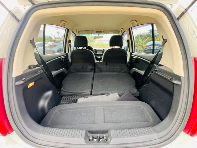 HYUNDAI現代 I10  第15張相片