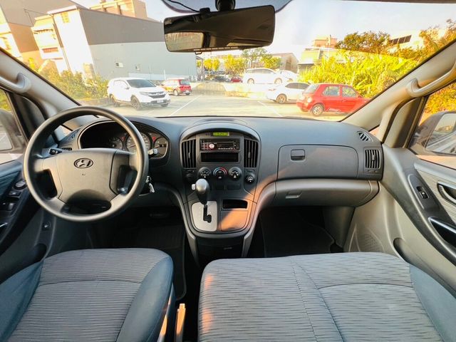 HYUNDAI現代 STAREX  第5張相片