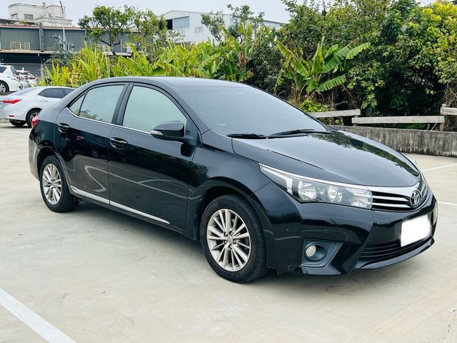TOYOTA豐田 ALTIS  第3張相片