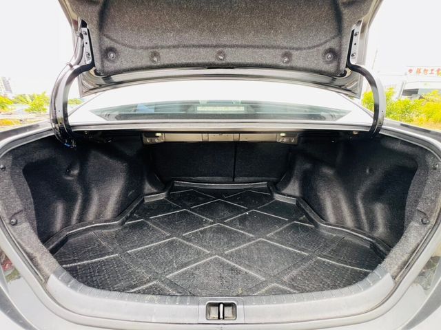TOYOTA豐田 ALTIS  第15張相片