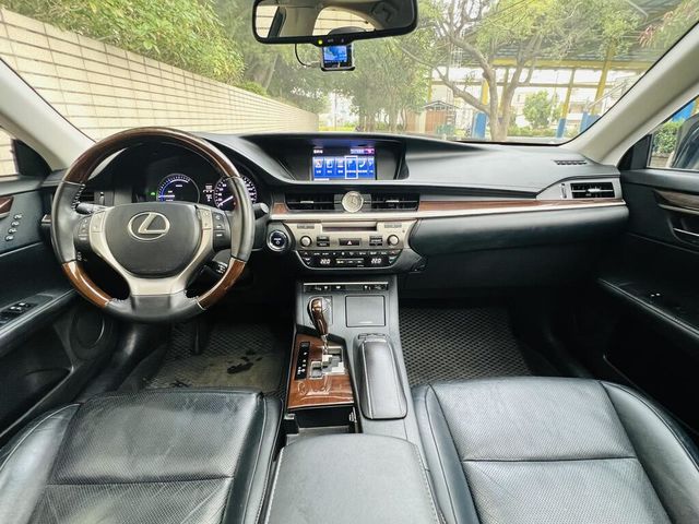 LEXUS凌志 ES300H  第3張相片
