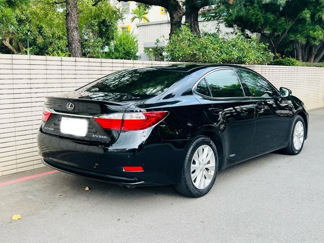 LEXUS凌志 ES300H  第7張相片