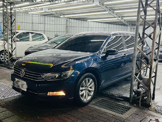 VOLKSWAGEN福斯 PASSAT VARIANT  第1張相片
