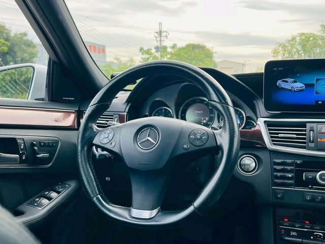 M-BENZ賓士 E350  第4張相片