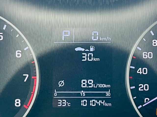 HYUNDAI現代 ELANTRA  第6張相片