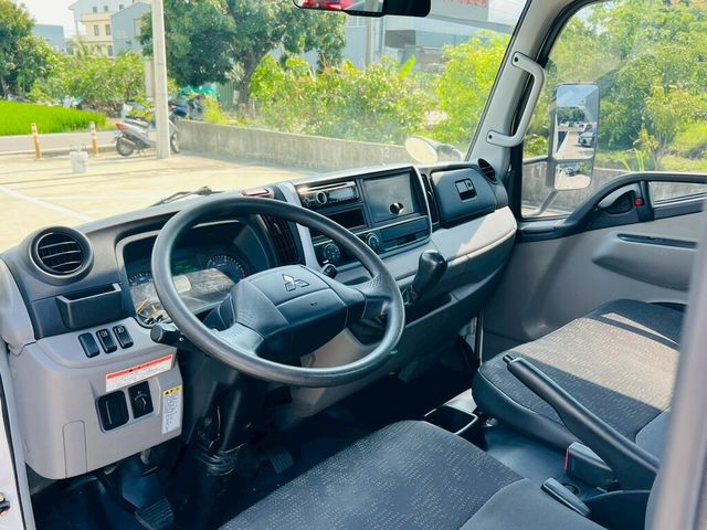 MITSUBISHI三菱 GALANT  第5張相片