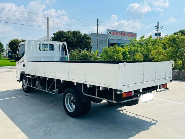MITSUBISHI三菱 GALANT  第8張相片