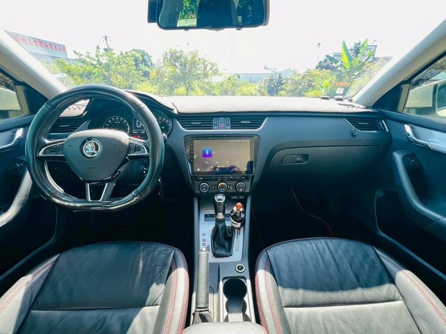 SKODA司科達 OCTAVIA COMBI  第3張相片