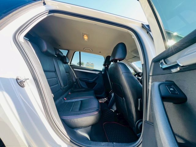 SKODA司科達 OCTAVIA COMBI  第5張相片