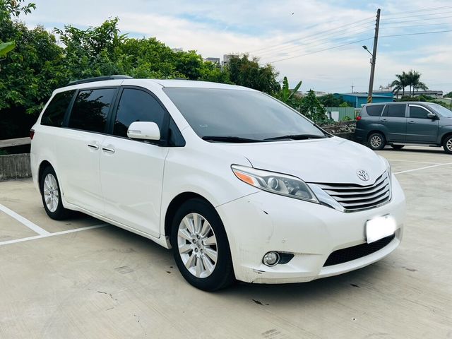 TOYOTA豐田 SIENNA  第2張相片