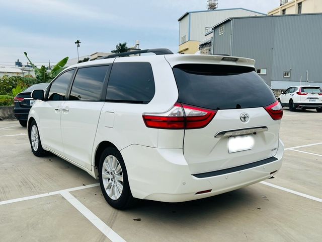 TOYOTA豐田 SIENNA  第14張相片