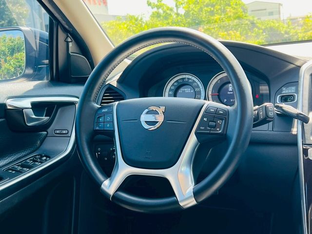 VOLVO富豪 XC60  第6張相片