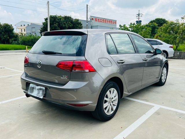 VOLKSWAGEN福斯 GOLF  第10張相片